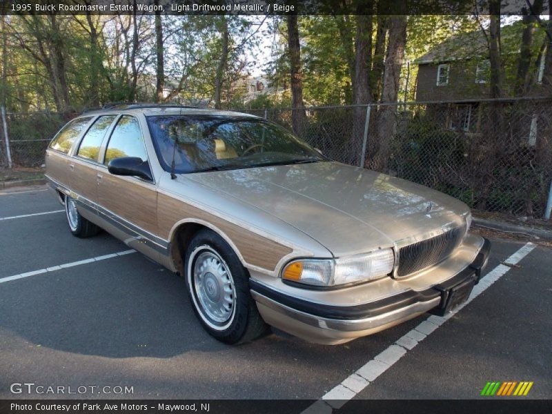 Front 3/4 View of 1995 Roadmaster Estate Wagon