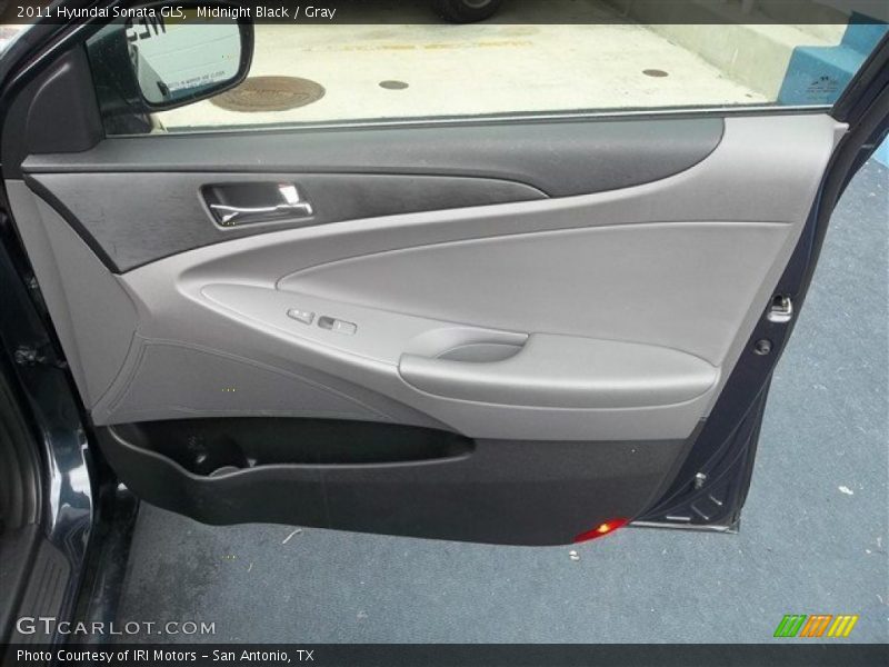 Midnight Black / Gray 2011 Hyundai Sonata GLS