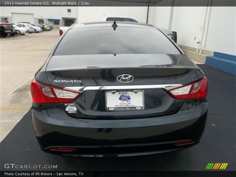 Midnight Black / Gray 2011 Hyundai Sonata GLS