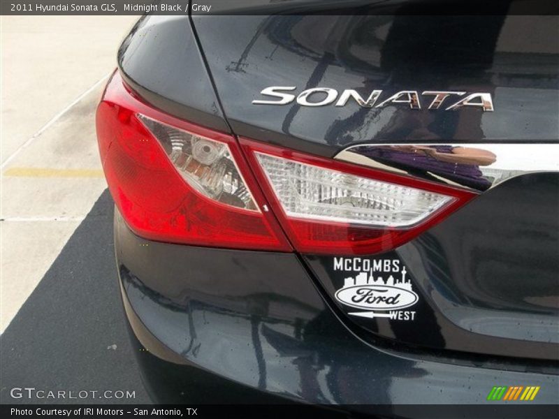 Midnight Black / Gray 2011 Hyundai Sonata GLS