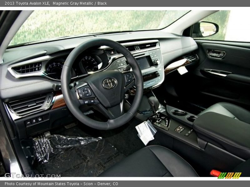 Magnetic Gray Metallic / Black 2013 Toyota Avalon XLE