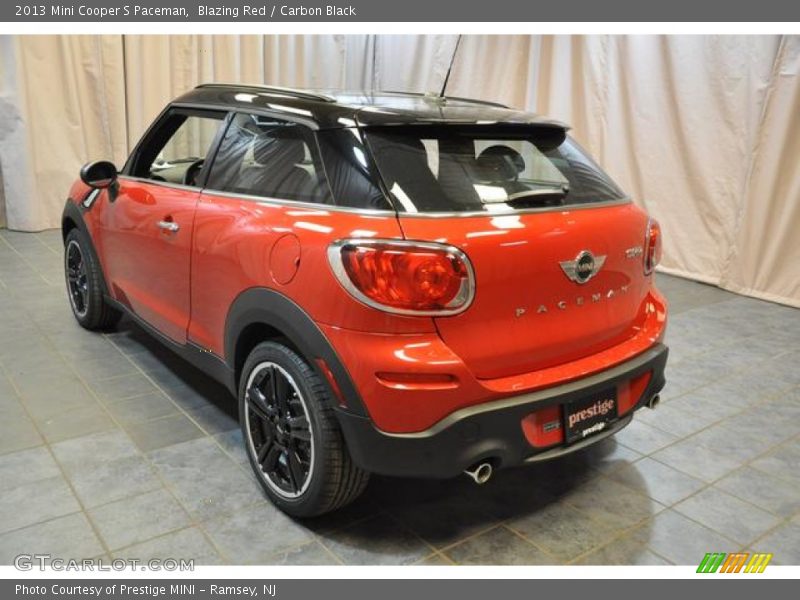 Blazing Red / Carbon Black 2013 Mini Cooper S Paceman