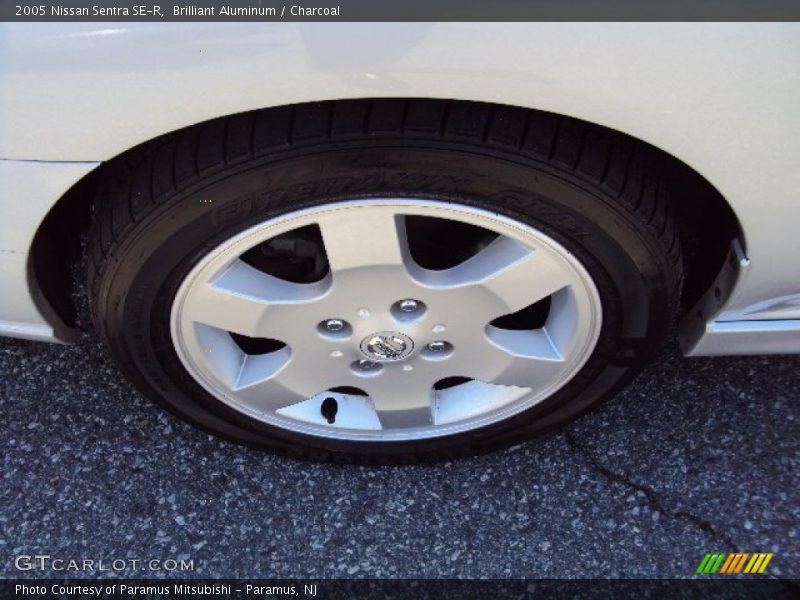 Brilliant Aluminum / Charcoal 2005 Nissan Sentra SE-R