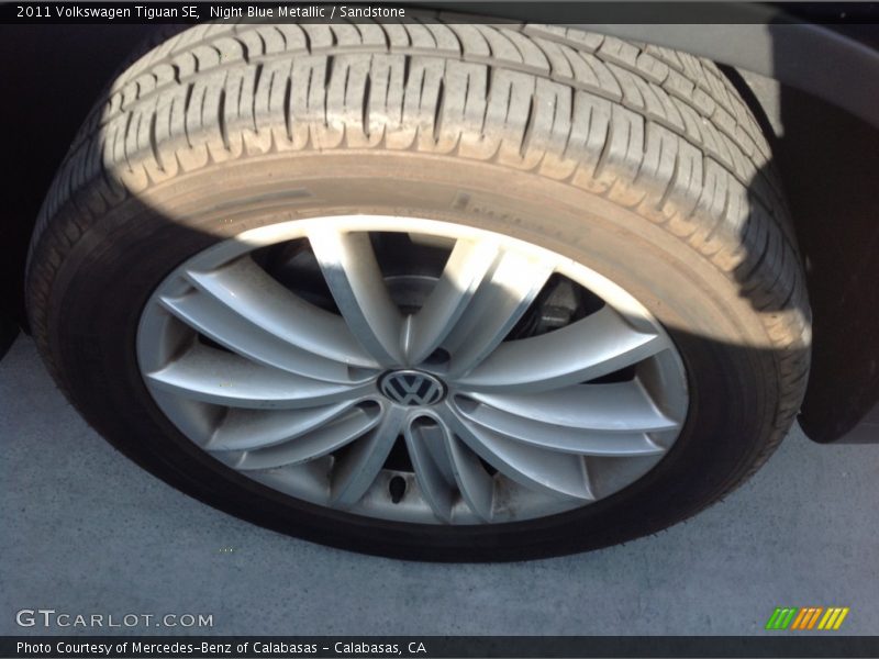 Night Blue Metallic / Sandstone 2011 Volkswagen Tiguan SE