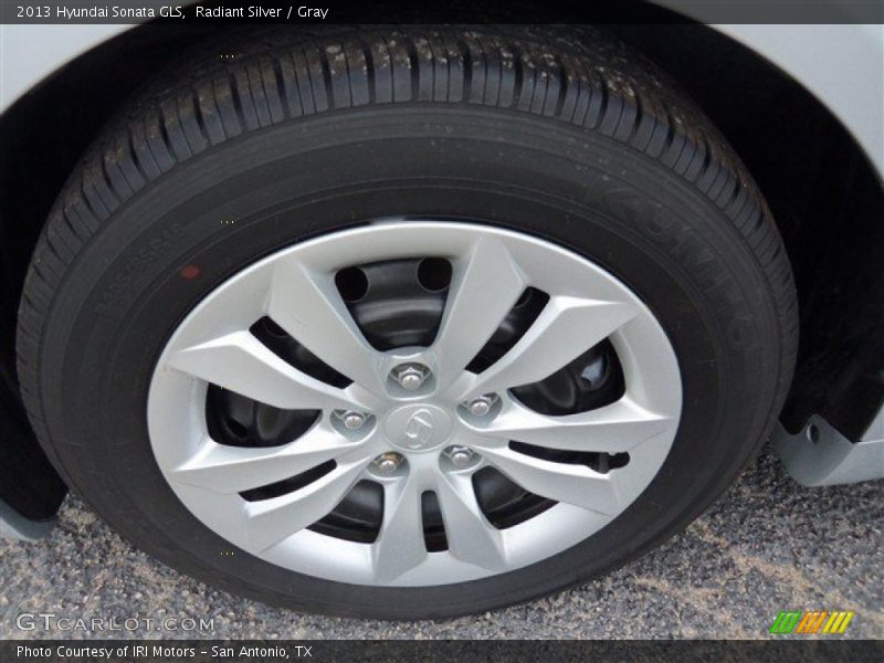 Radiant Silver / Gray 2013 Hyundai Sonata GLS
