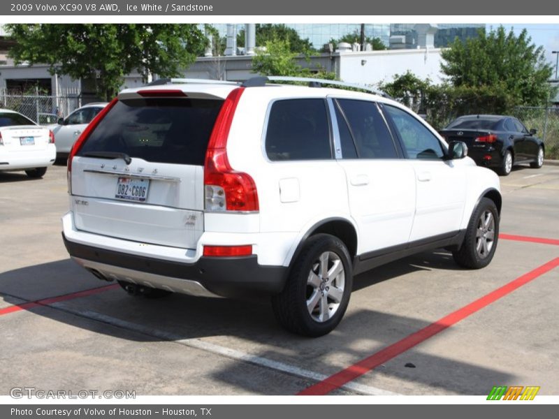 Ice White / Sandstone 2009 Volvo XC90 V8 AWD