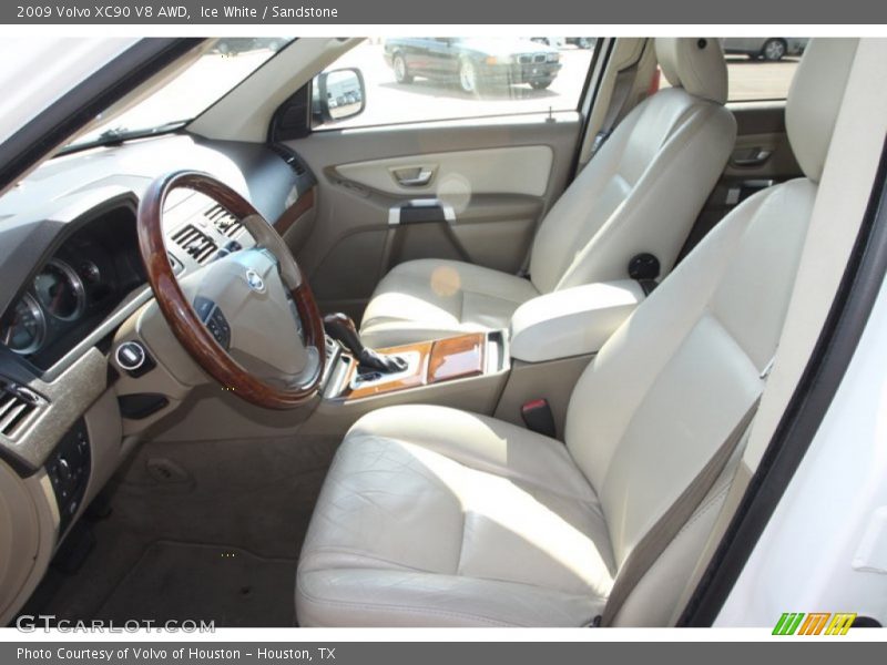 Front Seat of 2009 XC90 V8 AWD