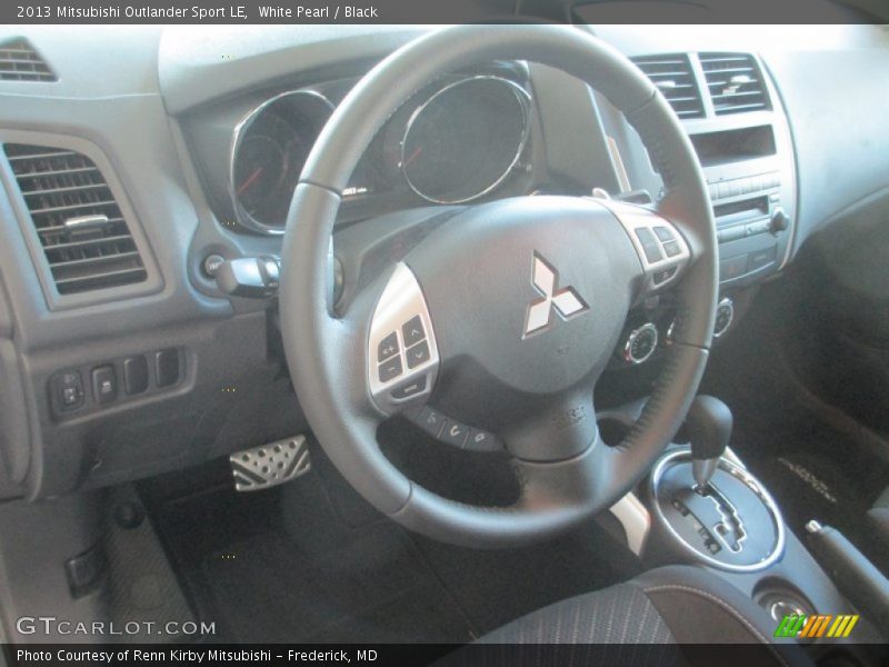 White Pearl / Black 2013 Mitsubishi Outlander Sport LE