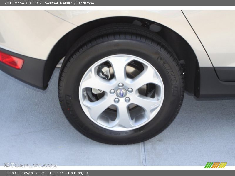 Seashell Metallic / Sandstone 2013 Volvo XC60 3.2