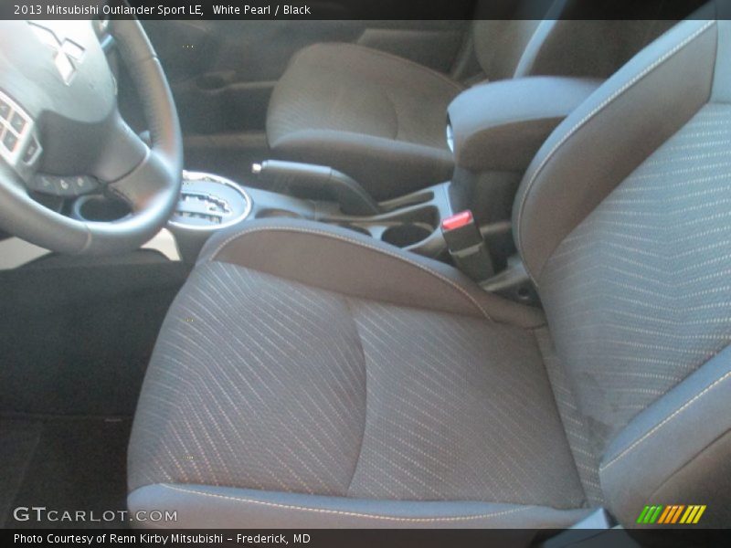 White Pearl / Black 2013 Mitsubishi Outlander Sport LE