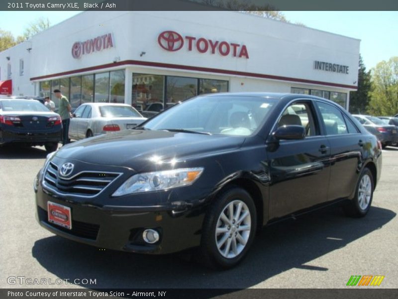 Black / Ash 2011 Toyota Camry XLE