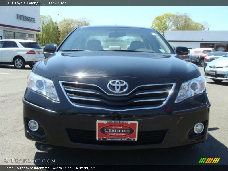 Black / Ash 2011 Toyota Camry XLE