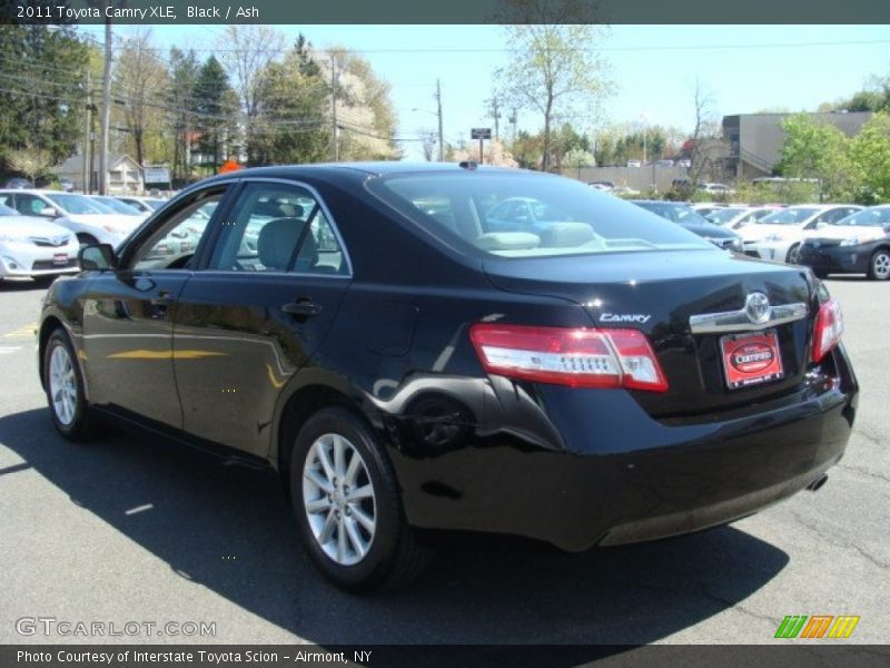 Black / Ash 2011 Toyota Camry XLE
