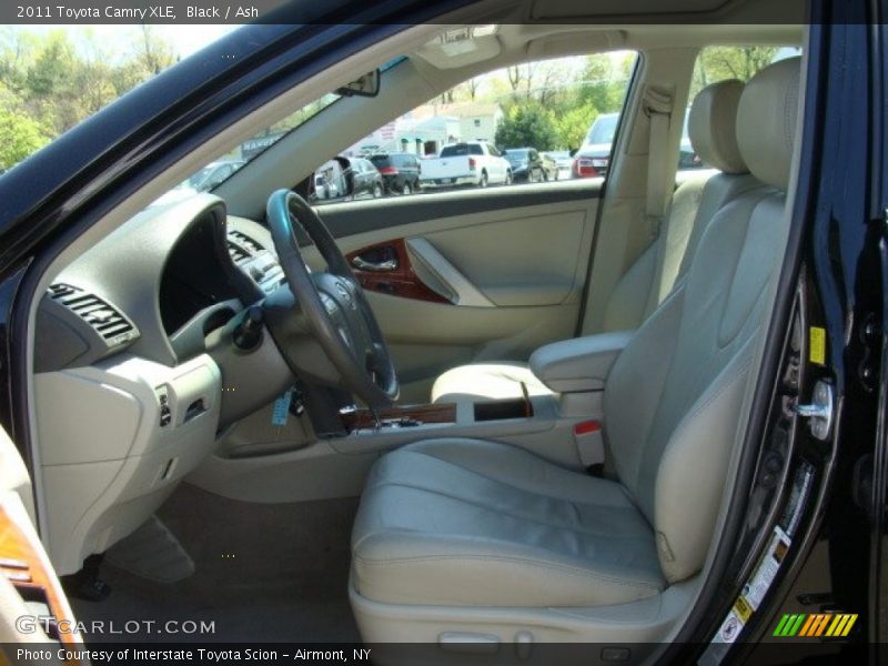 Black / Ash 2011 Toyota Camry XLE
