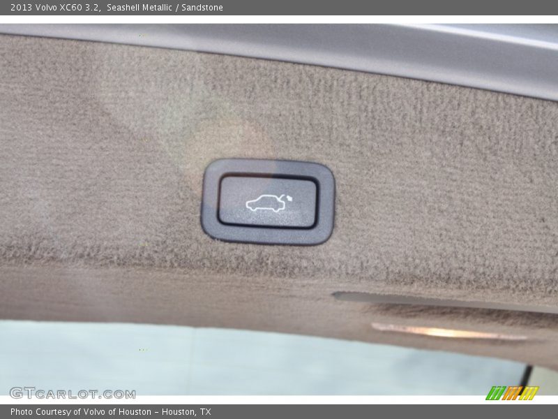Seashell Metallic / Sandstone 2013 Volvo XC60 3.2