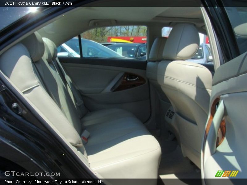 Black / Ash 2011 Toyota Camry XLE