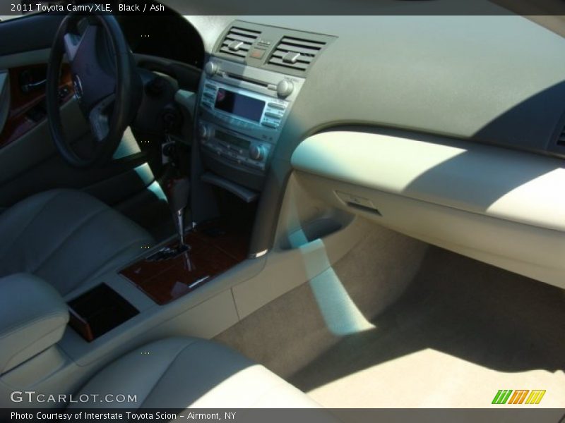 Black / Ash 2011 Toyota Camry XLE