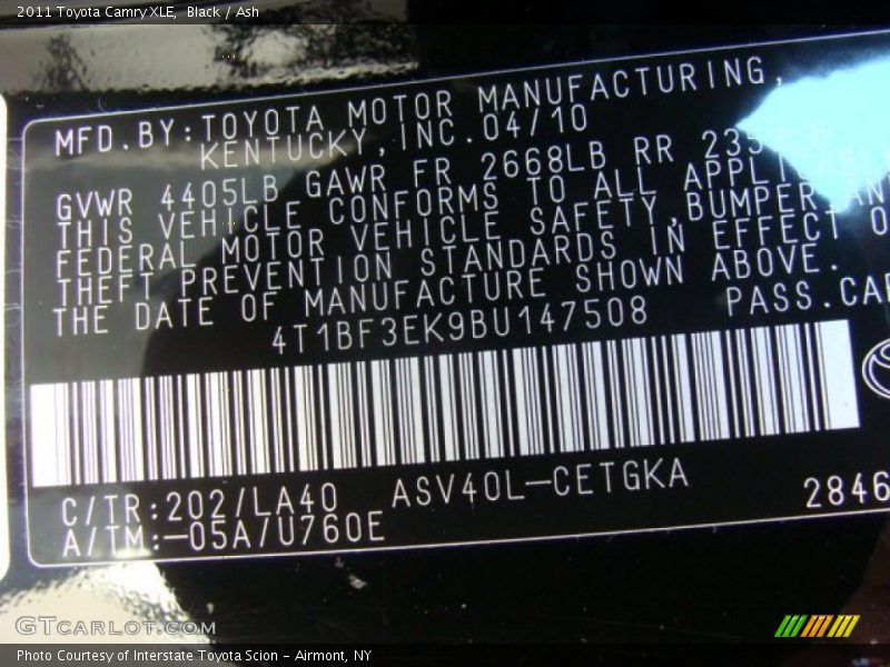 Black / Ash 2011 Toyota Camry XLE