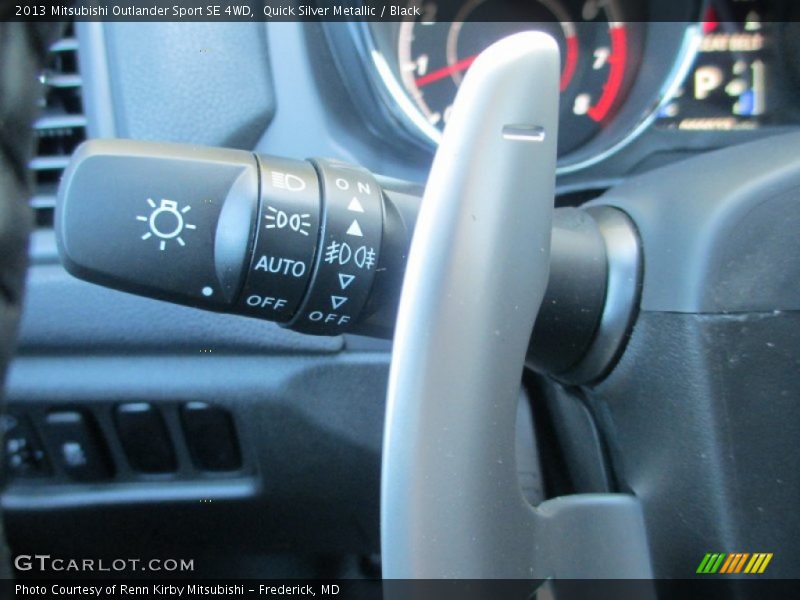 Quick Silver Metallic / Black 2013 Mitsubishi Outlander Sport SE 4WD