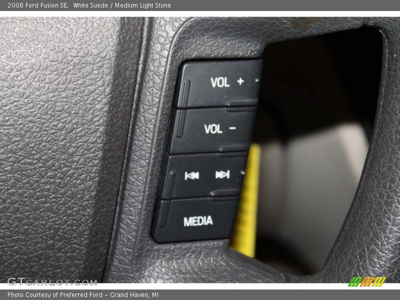 White Suede / Medium Light Stone 2008 Ford Fusion SE