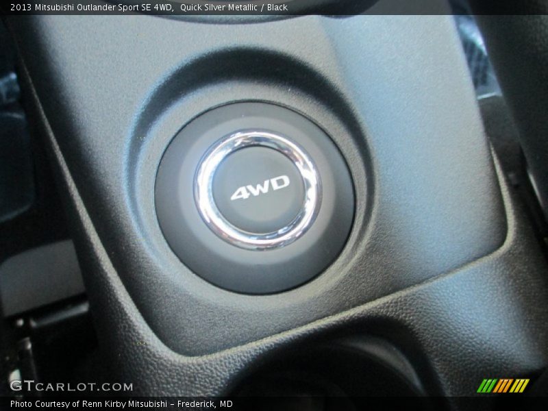 Quick Silver Metallic / Black 2013 Mitsubishi Outlander Sport SE 4WD