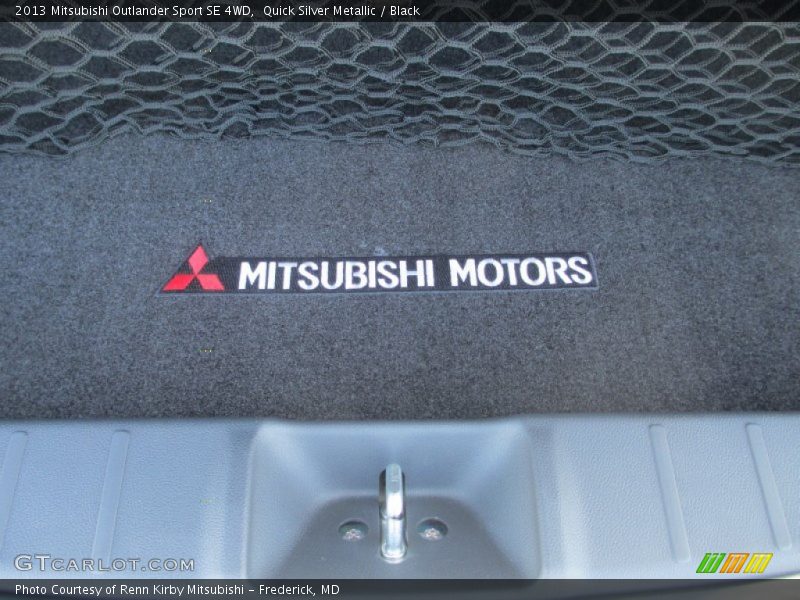 Quick Silver Metallic / Black 2013 Mitsubishi Outlander Sport SE 4WD