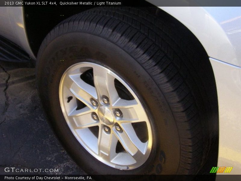 Quicksilver Metallic / Light Titanium 2013 GMC Yukon XL SLT 4x4
