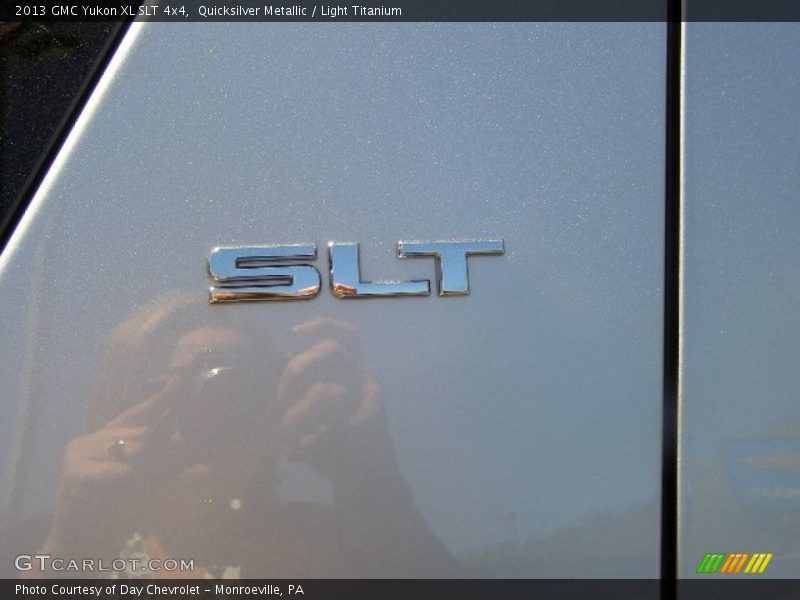 Quicksilver Metallic / Light Titanium 2013 GMC Yukon XL SLT 4x4