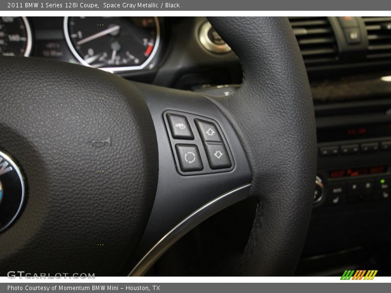 Controls of 2011 1 Series 128i Coupe