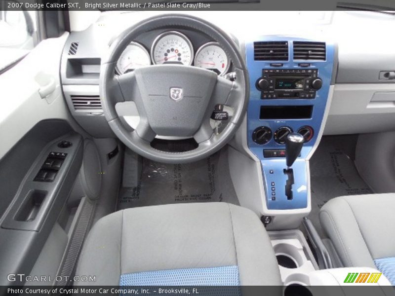 Dashboard of 2007 Caliber SXT