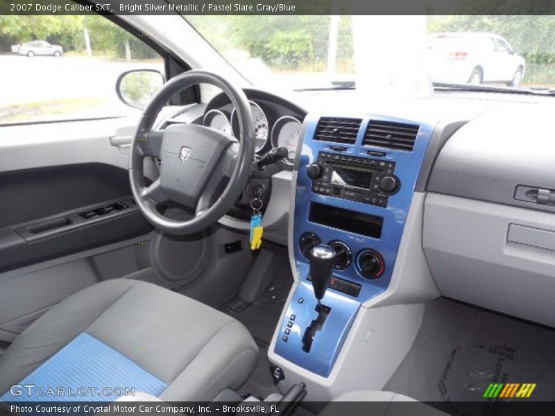 Dashboard of 2007 Caliber SXT