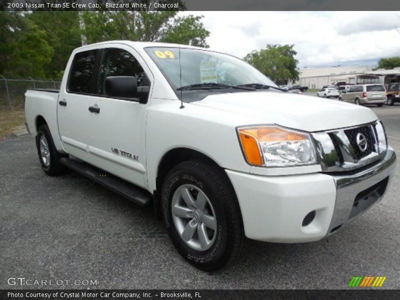 Blizzard White / Charcoal 2009 Nissan Titan SE Crew Cab