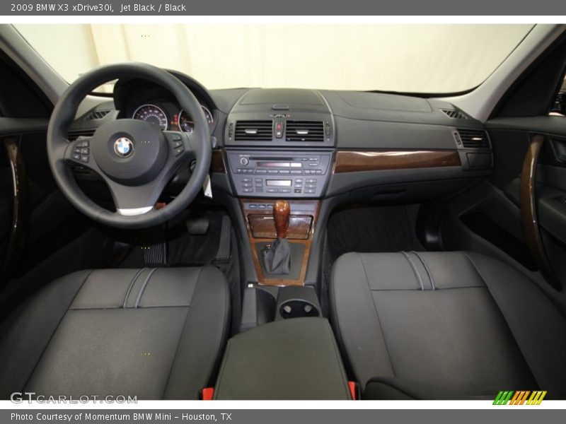 Dashboard of 2009 X3 xDrive30i