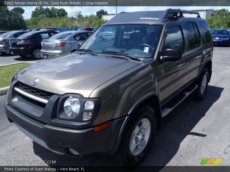 Gold Rush Metallic / Gray Celadon 2002 Nissan Xterra SE V6