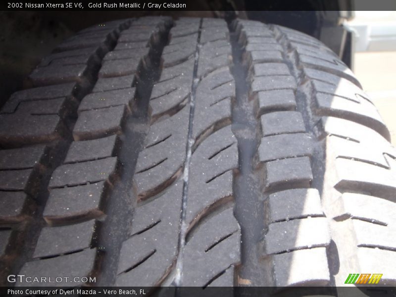 Gold Rush Metallic / Gray Celadon 2002 Nissan Xterra SE V6