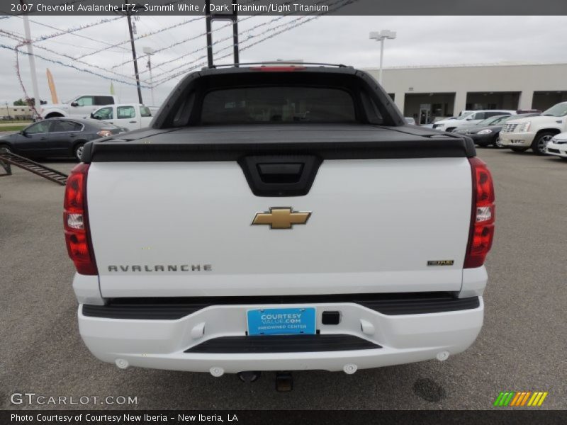 Summit White / Dark Titanium/Light Titanium 2007 Chevrolet Avalanche LTZ