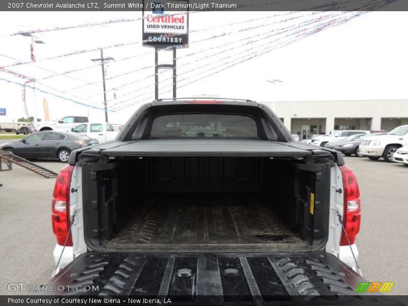 Summit White / Dark Titanium/Light Titanium 2007 Chevrolet Avalanche LTZ