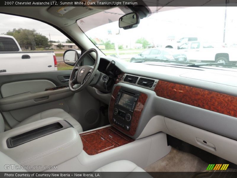 Summit White / Dark Titanium/Light Titanium 2007 Chevrolet Avalanche LTZ