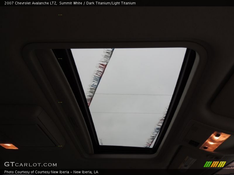 Summit White / Dark Titanium/Light Titanium 2007 Chevrolet Avalanche LTZ