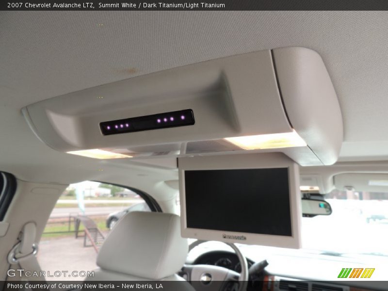 Summit White / Dark Titanium/Light Titanium 2007 Chevrolet Avalanche LTZ