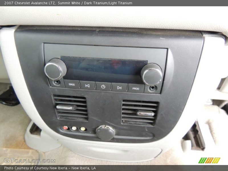 Summit White / Dark Titanium/Light Titanium 2007 Chevrolet Avalanche LTZ