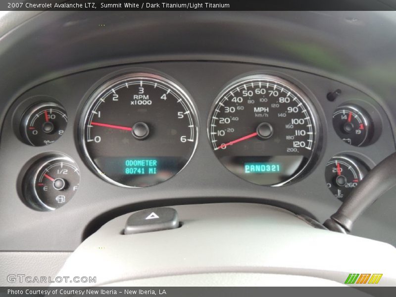 Summit White / Dark Titanium/Light Titanium 2007 Chevrolet Avalanche LTZ