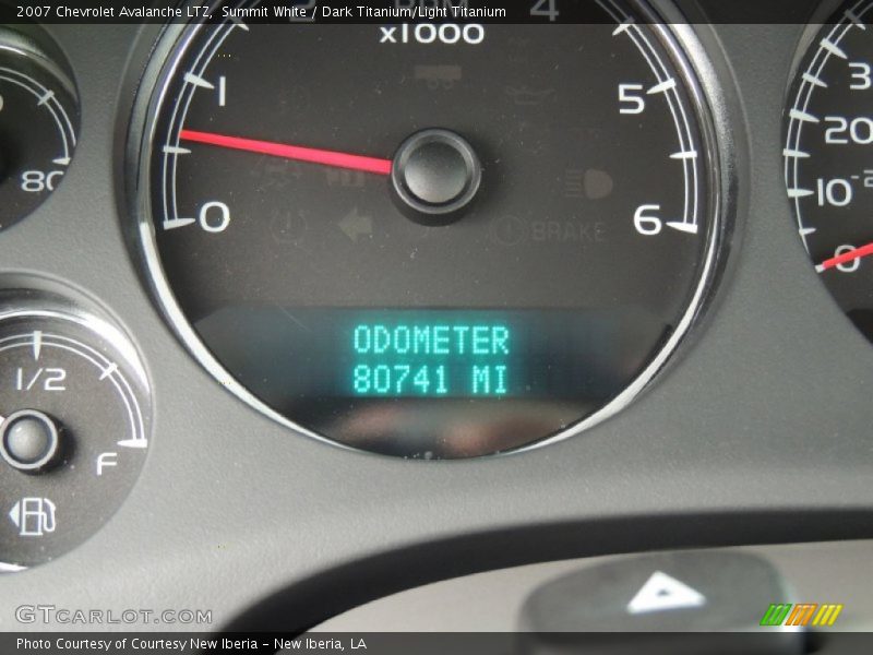 Summit White / Dark Titanium/Light Titanium 2007 Chevrolet Avalanche LTZ