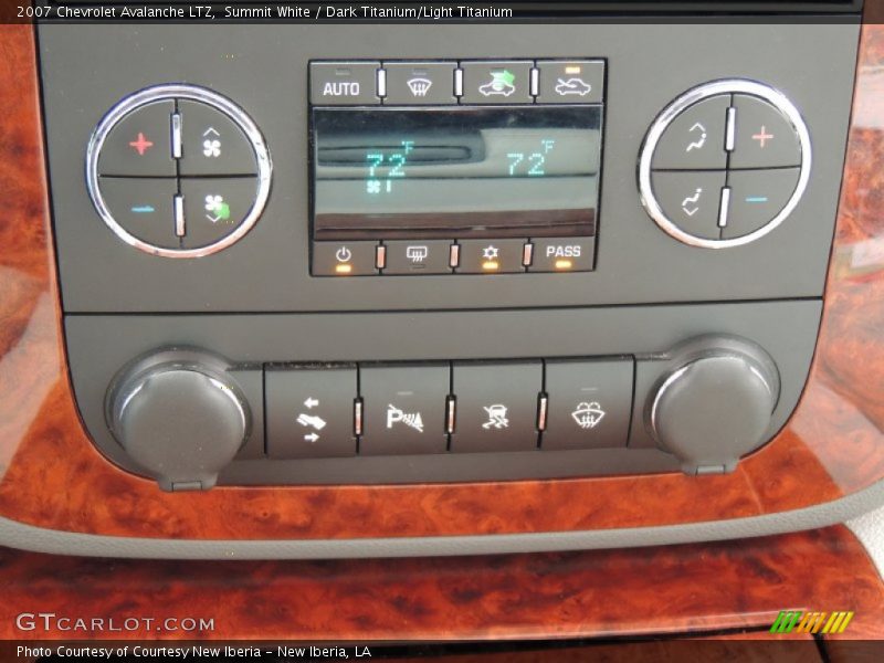 Summit White / Dark Titanium/Light Titanium 2007 Chevrolet Avalanche LTZ