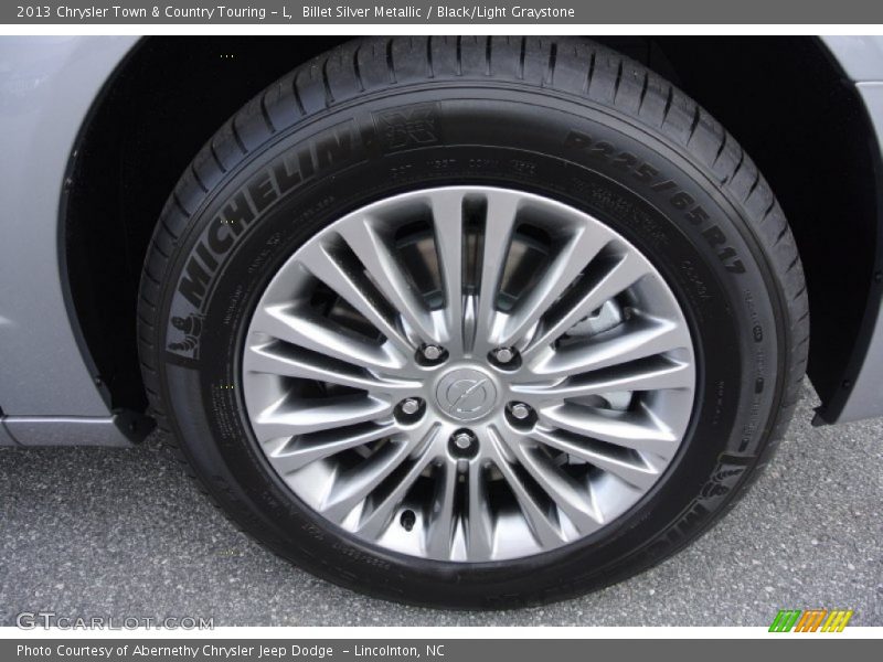  2013 Town & Country Touring - L Wheel