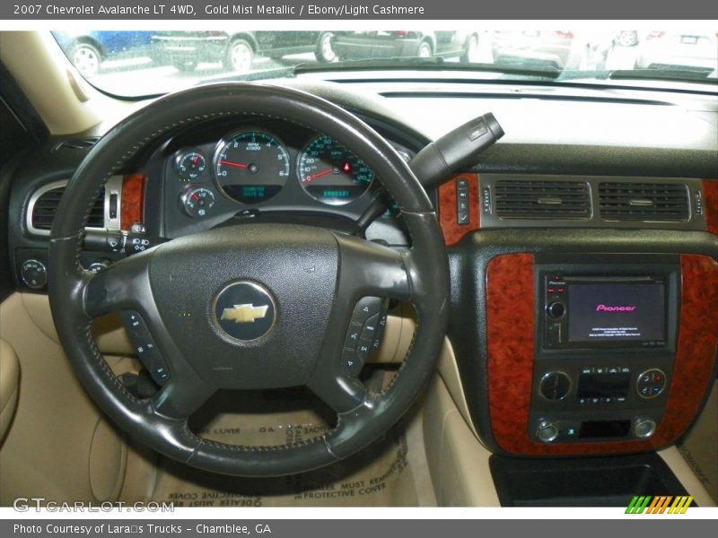 Gold Mist Metallic / Ebony/Light Cashmere 2007 Chevrolet Avalanche LT 4WD