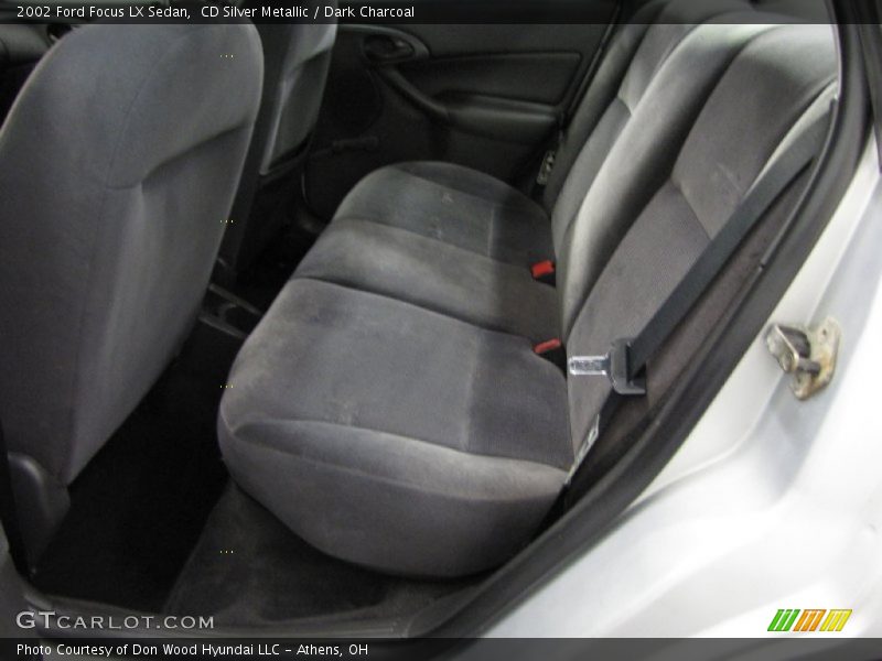 CD Silver Metallic / Dark Charcoal 2002 Ford Focus LX Sedan