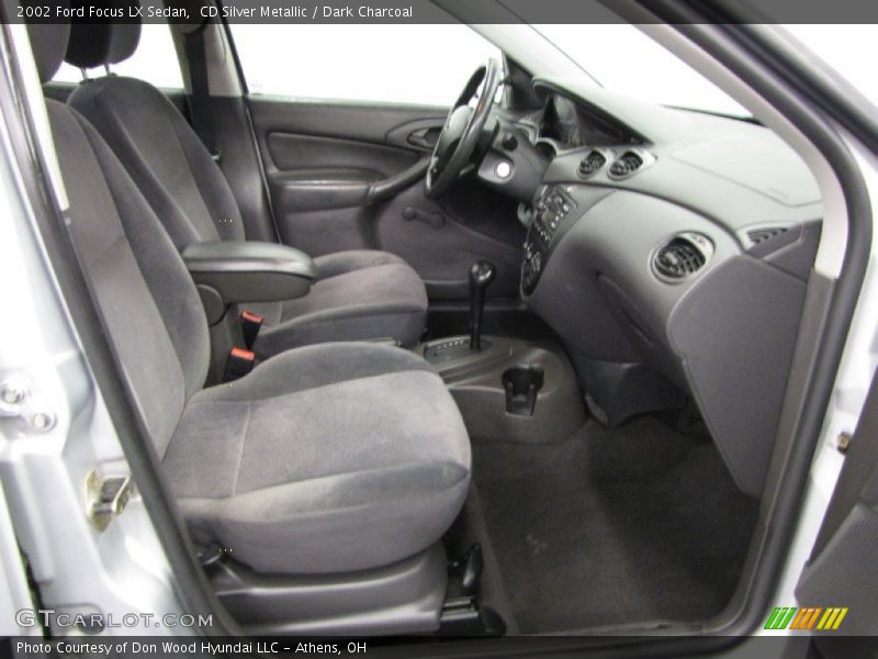 CD Silver Metallic / Dark Charcoal 2002 Ford Focus LX Sedan