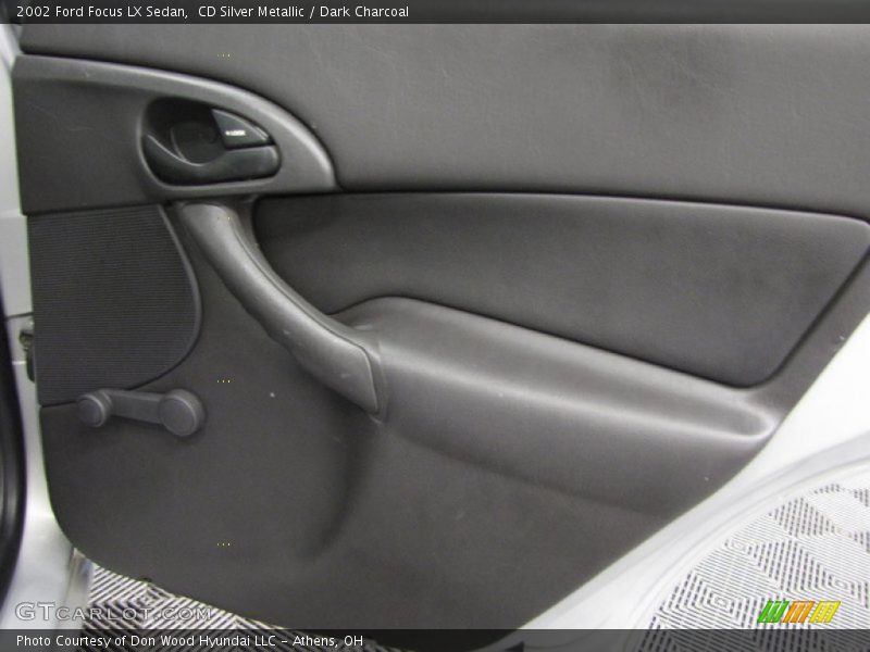 CD Silver Metallic / Dark Charcoal 2002 Ford Focus LX Sedan