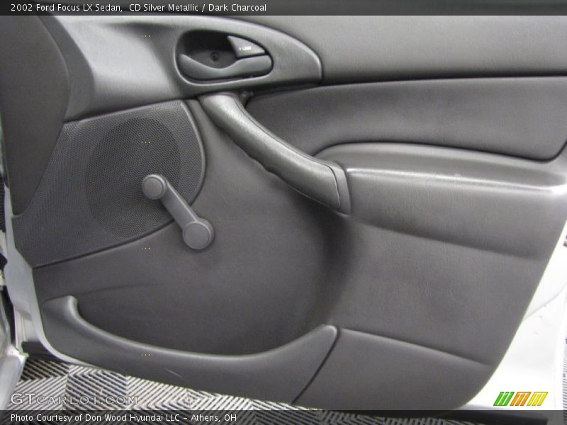 CD Silver Metallic / Dark Charcoal 2002 Ford Focus LX Sedan